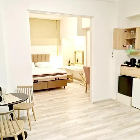 מלון דירות Golden Center *
